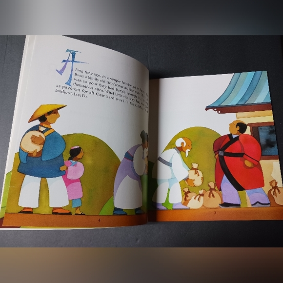 Set of 4, Legends of the World paperback books for kids - Picture 6 of 7